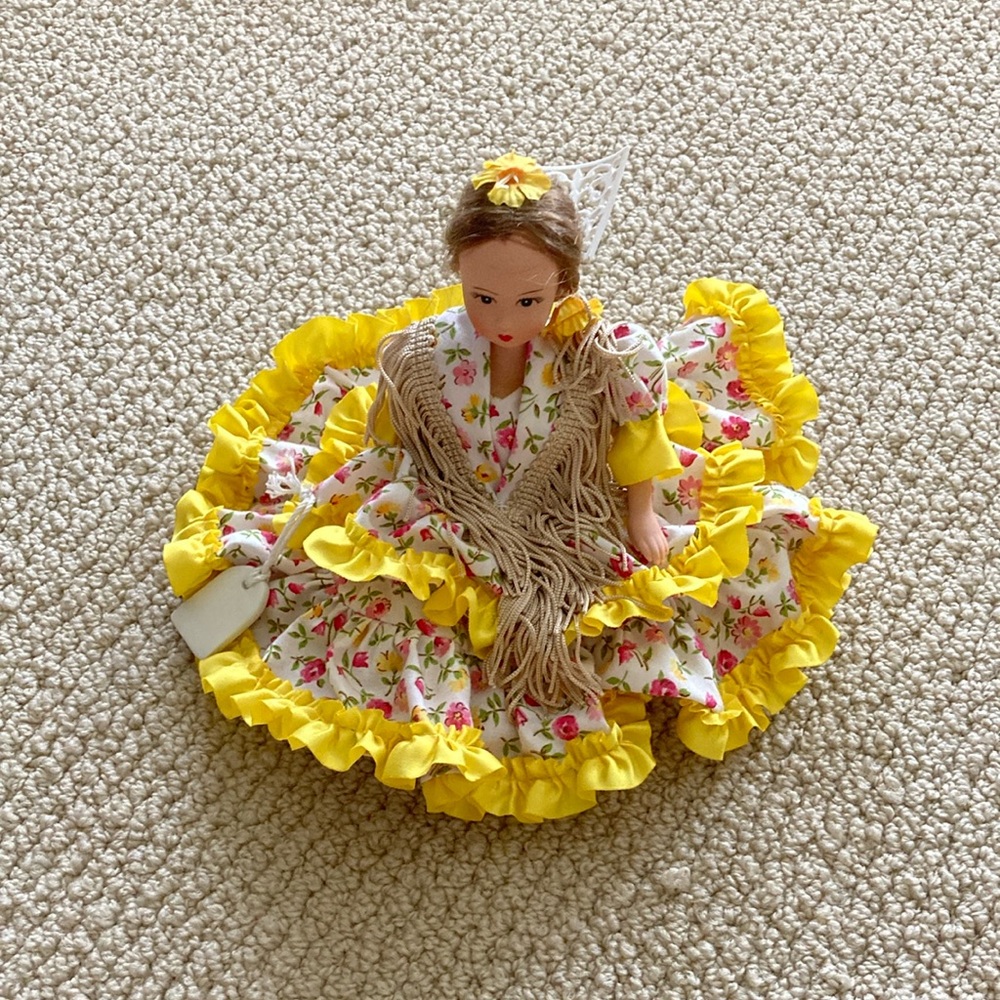 Vintage Marin Chiclana Cadiz Porcelain Doll Yellow Dress Y2K Mint Condition